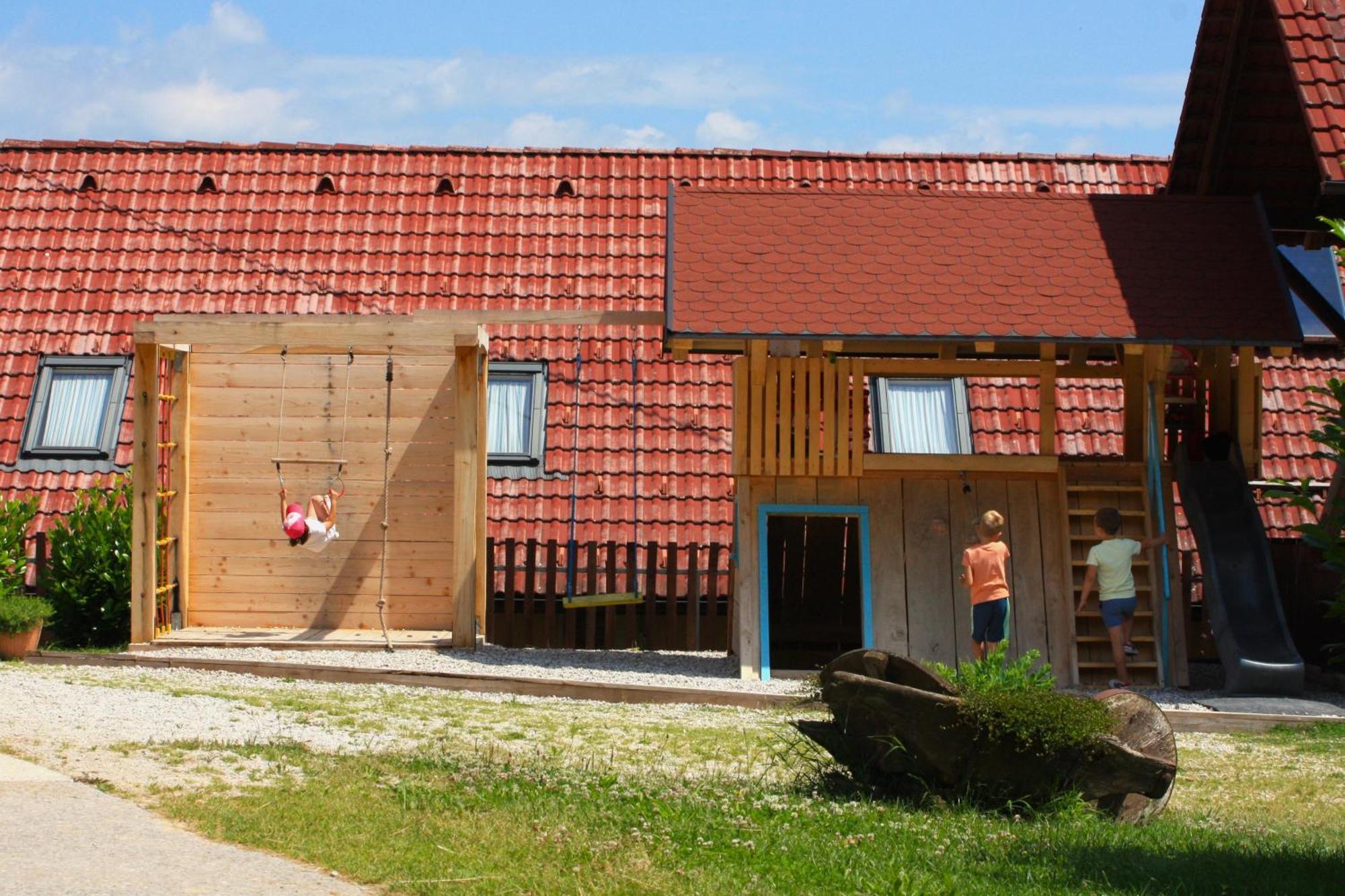 Farm Stay Zevnik Brežice エクステリア 写真