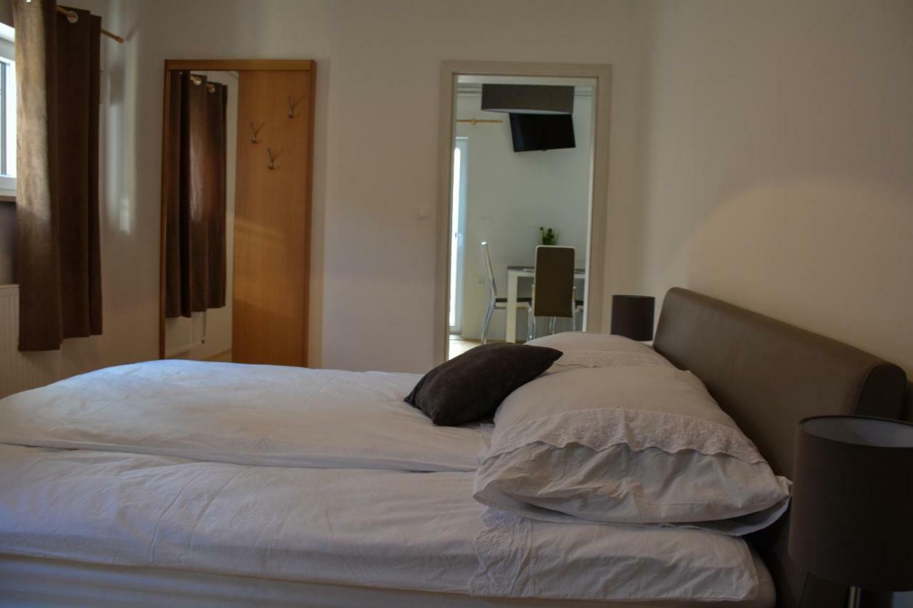 Farm Stay Zevnik Brežice エクステリア 写真